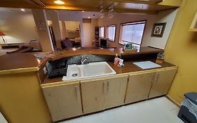 Orca Inn
